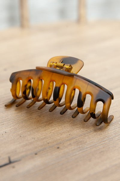 The Tortoise Hair Claw Clip | Matte Finish |
