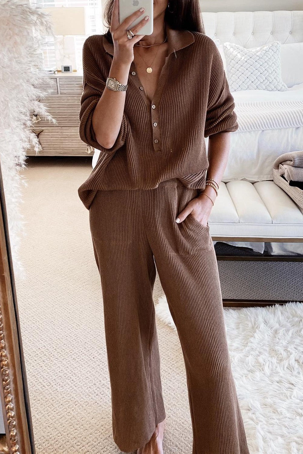 The Kat Ribbed Long Sleeve Loungewear Set | Brown |