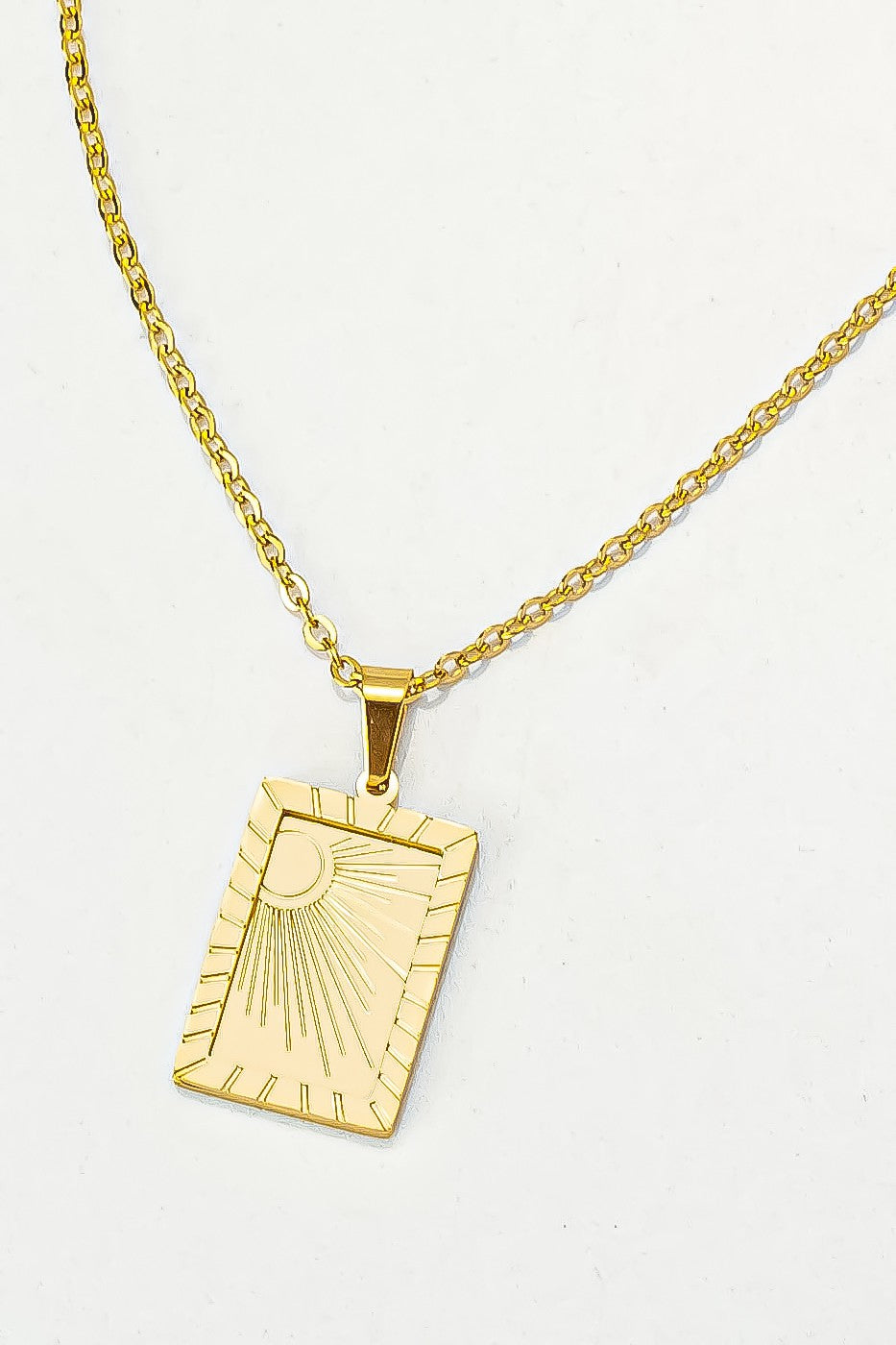 The Sunburst Tag Necklace | Gold |